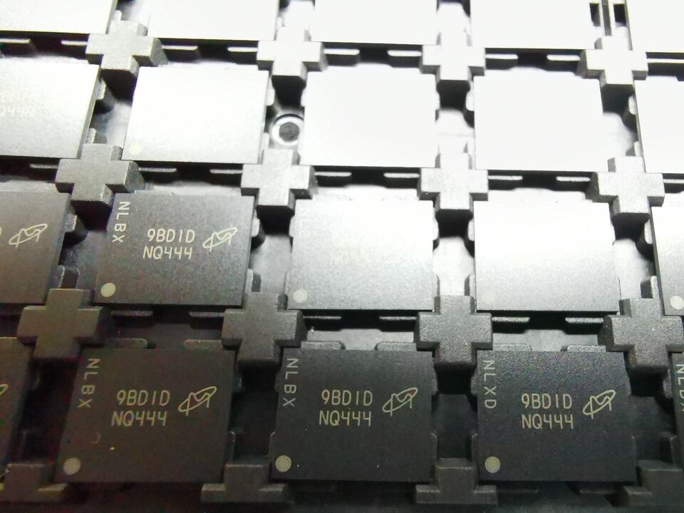 5pcs Genuine Micron MT29F4G08 4Gb NAND Flash Memory Parallel VFBGA SMD