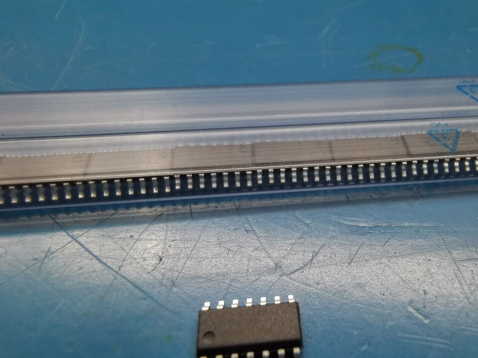 86pcs Genuine Microchip PIC16F688 8-bit Flash Microcontroller With NanoWatt SOIC