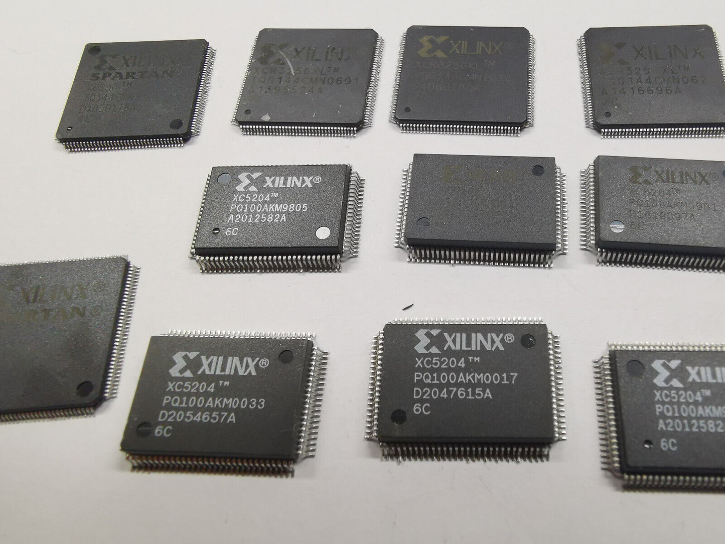 Xilinx Spartan And Other CPLD joblot XC5204 XCR3256XL