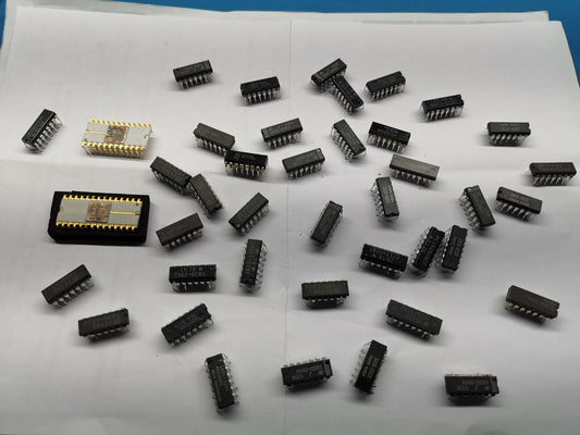 Joblot Of Various IC With 1826 And 1818 Suffix From HP Ahilent Test Gear