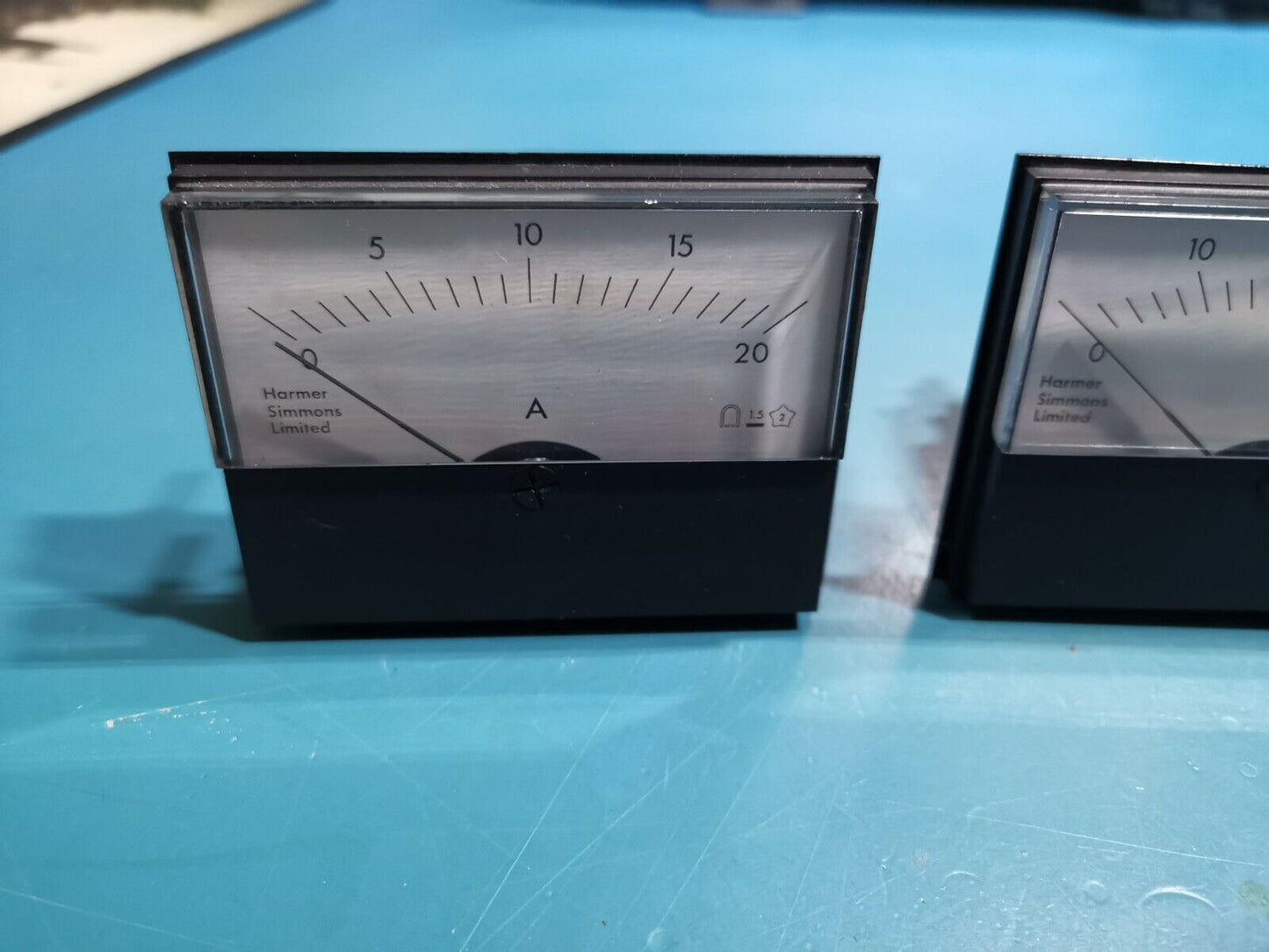 Analog Panel Meter Voltage And Current  20A 40V Crompton
