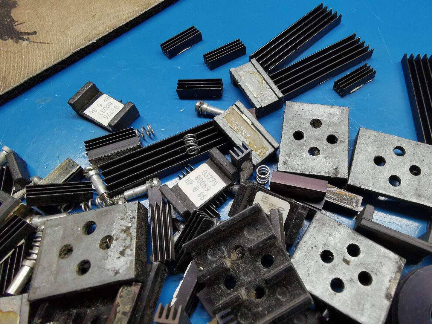 Avvid Thermalloy Heat Sink Joblot For IC And Other Semiconductors