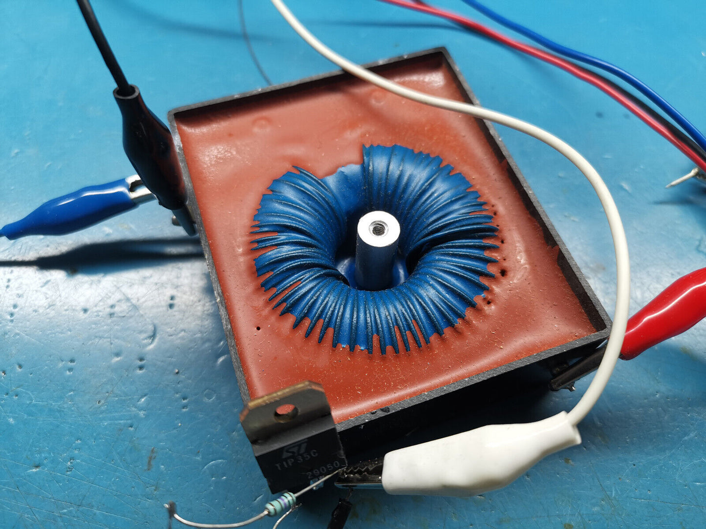 High Voltage Toroidal Transformer From Military HV Capacitor Charger