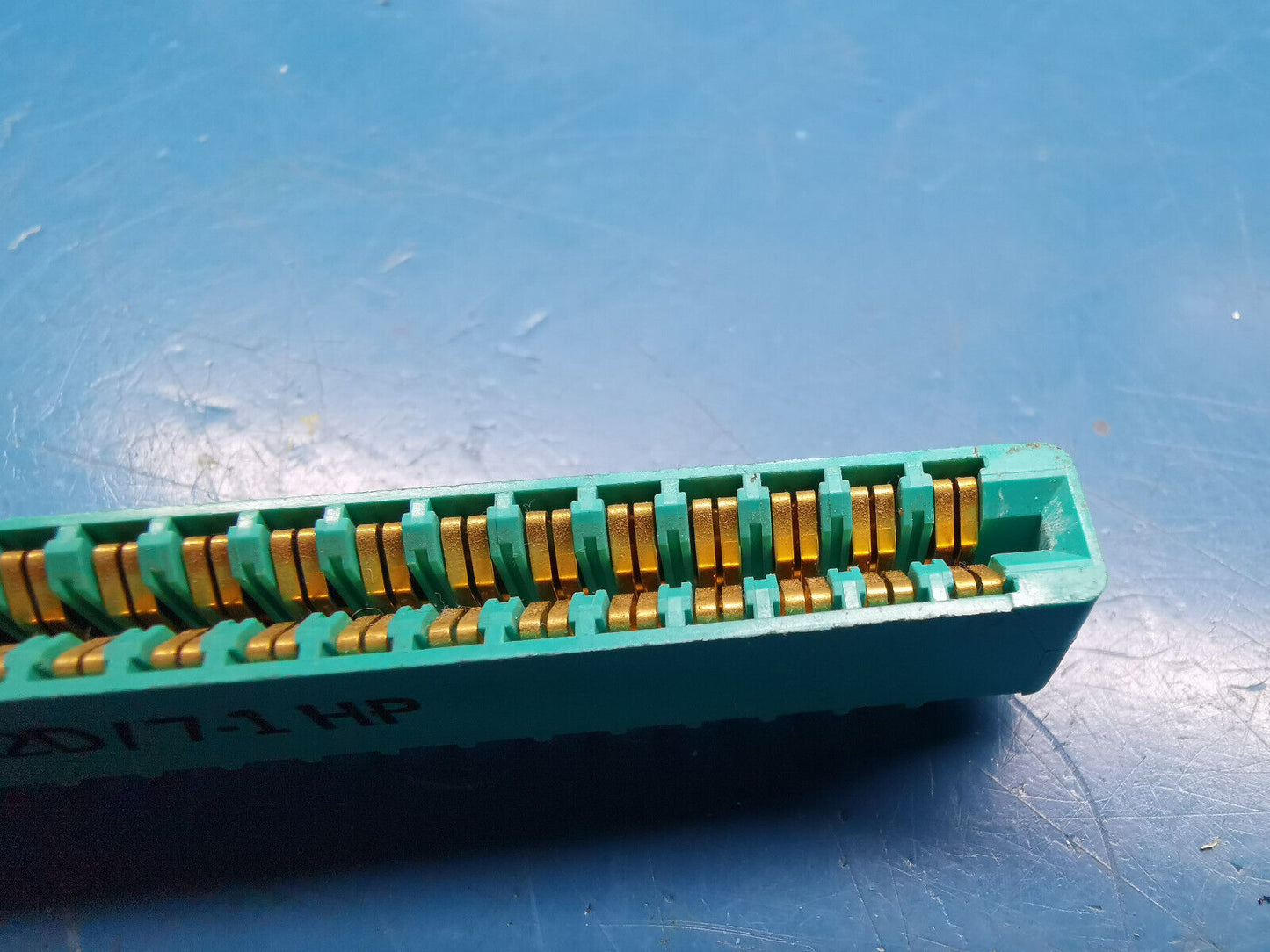 Genuine SCM 44 Pin PCB Edge Connector Used In Apple One