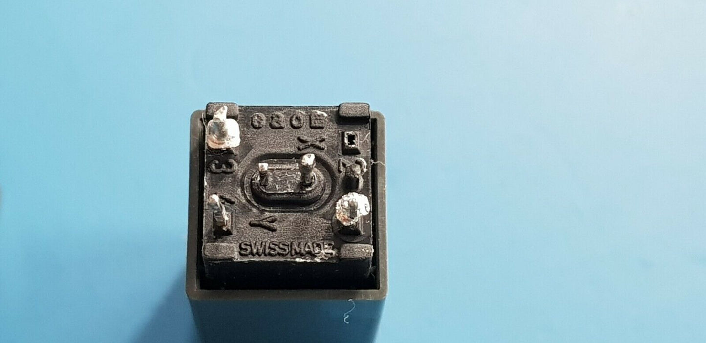 5pcs Push Button Switche Illuminated Yellow EAO Momentary 97-320c