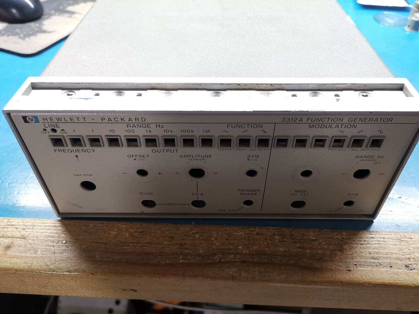 HP Agilent 3312A Signal Generator Enclosure