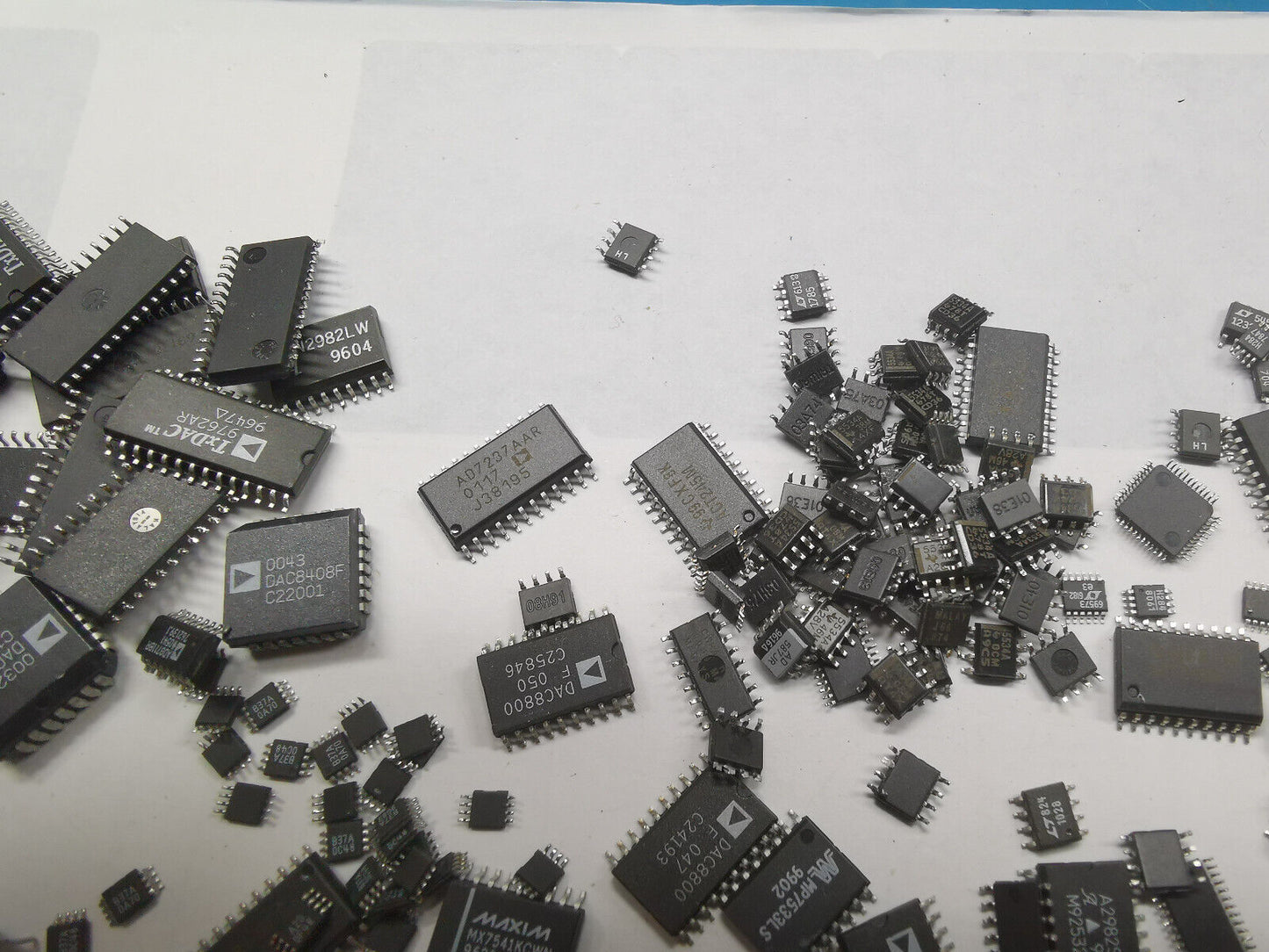Large Joblot Of DAC ADC Op Amps And Other Parts