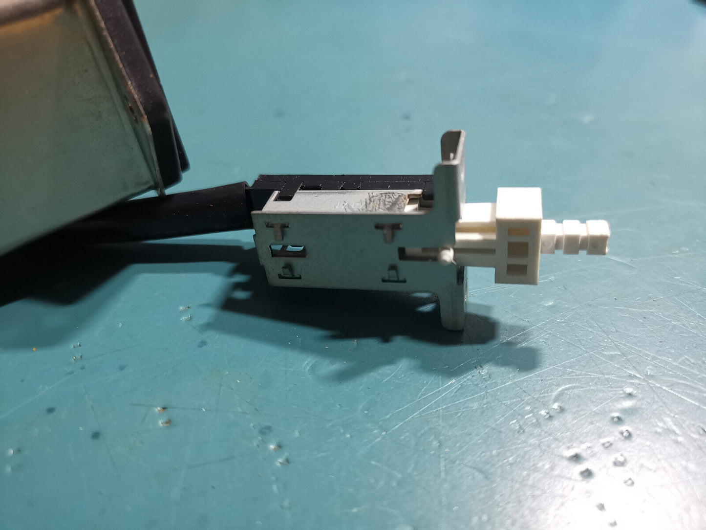 Fluke PM3082 Analog Oscilloscope Power Switch And Power Entry Module