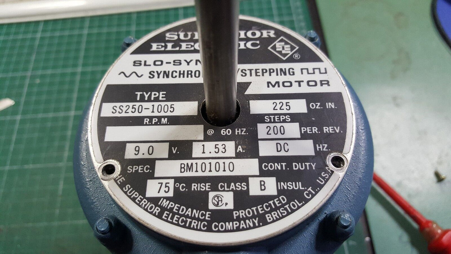 Synchronous Dual Shaft Stepper Motor SLO-SYN SS250-1005