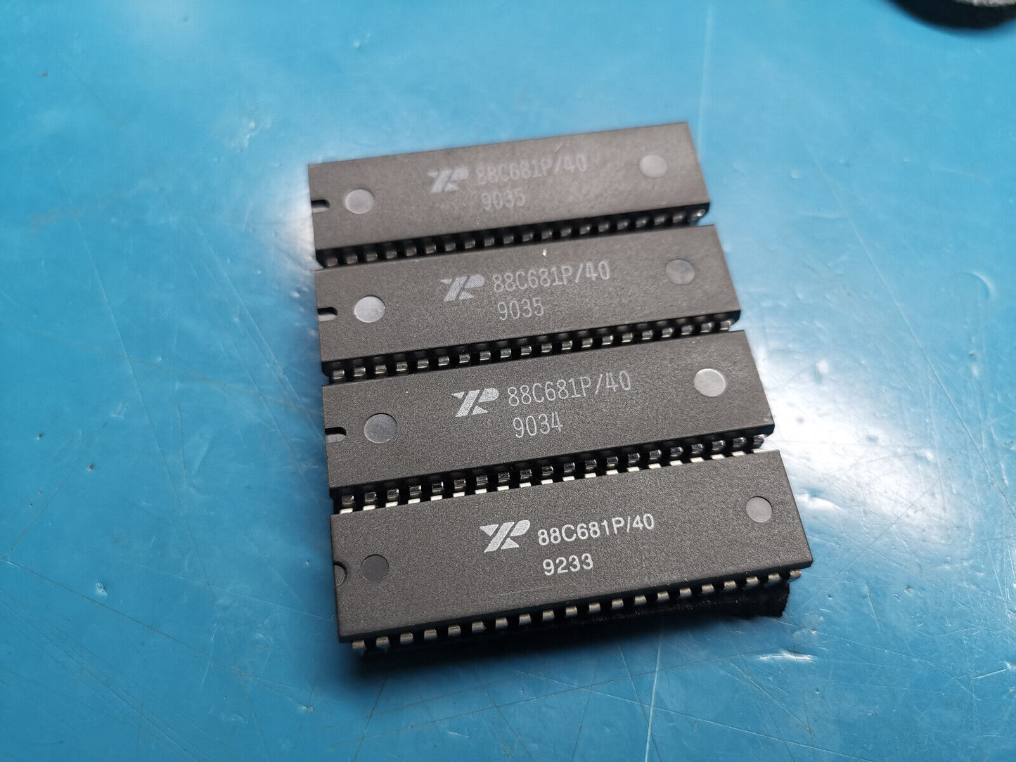 4pcs Genuine 88C681CN/40 CMOS Dual Channel UART From UK Military Hanger