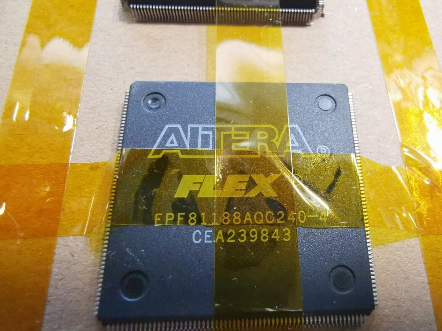 8pcs Altera Flex EPF81188AQC240-4 FPGA IC