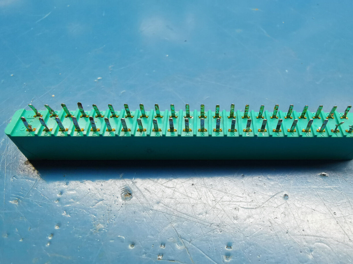 Genuine SCM 44 Pin PCB Edge Connector Used In Apple One
