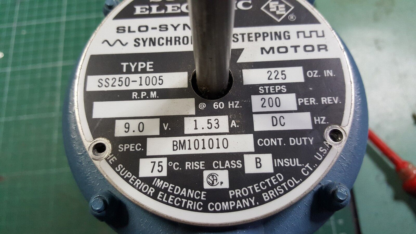 Synchronous Dual Shaft Stepper Motor SLO-SYN SS250-1005