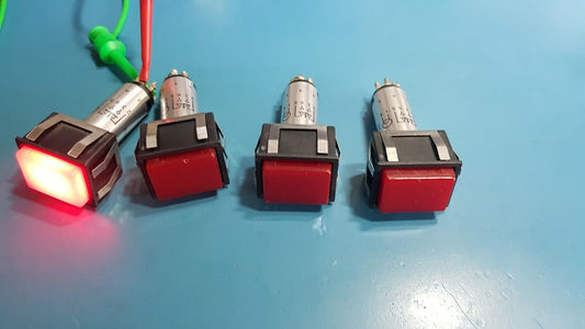 UND Lab Latching Push Button RED Light 5A 125v AC 4pcs
