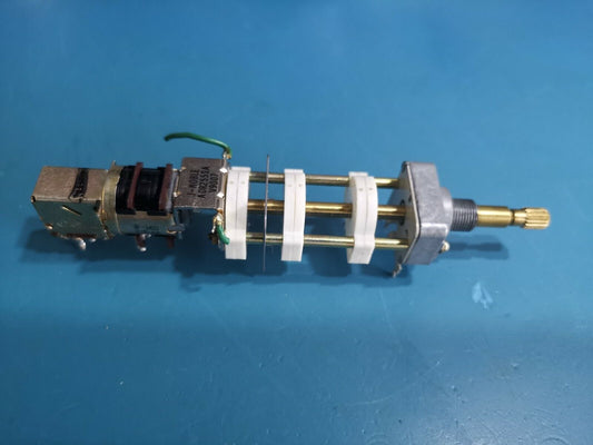 Hitachi V-552 Oscilloscope Volts Division Rotary Switch