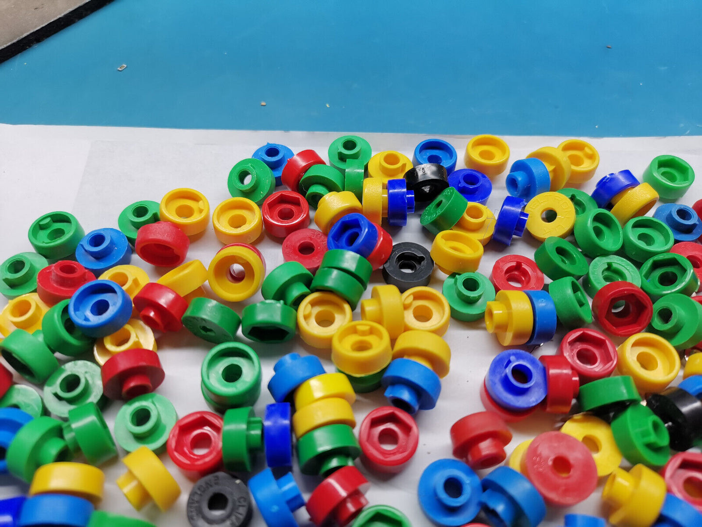 4mm Binding Post And Banana Socket Plastic Washers Various Colours